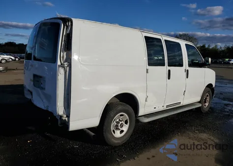 2020 GMC Savana G2500 z USA, uszkodzony, nr VIN 1GTW7AFG8L1262623